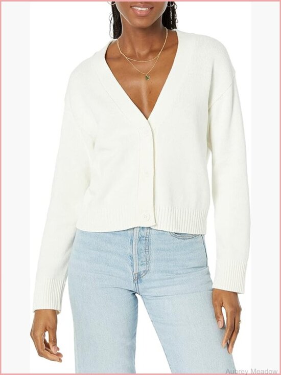 Sweaters - Women's Relaxed Fit V-Neck Cropped Cardigan Ribbed Knit